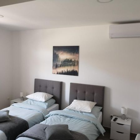 Marko Airport Rooms Velika Gorica Exterior foto